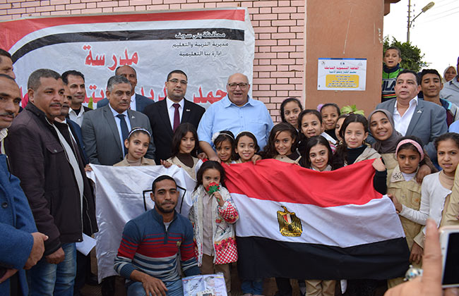 Beni Suef Governor and the President of Ain Shams University inaugurate the activities of the comprehensive development convoy of the University