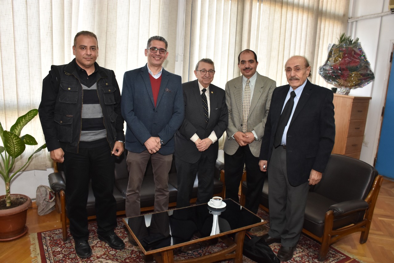 By photos, the activities of the symposium of Prof. Dr. Mostafa El-Sayed Within the activities of the cultural and artistic season of the Faculty of Science