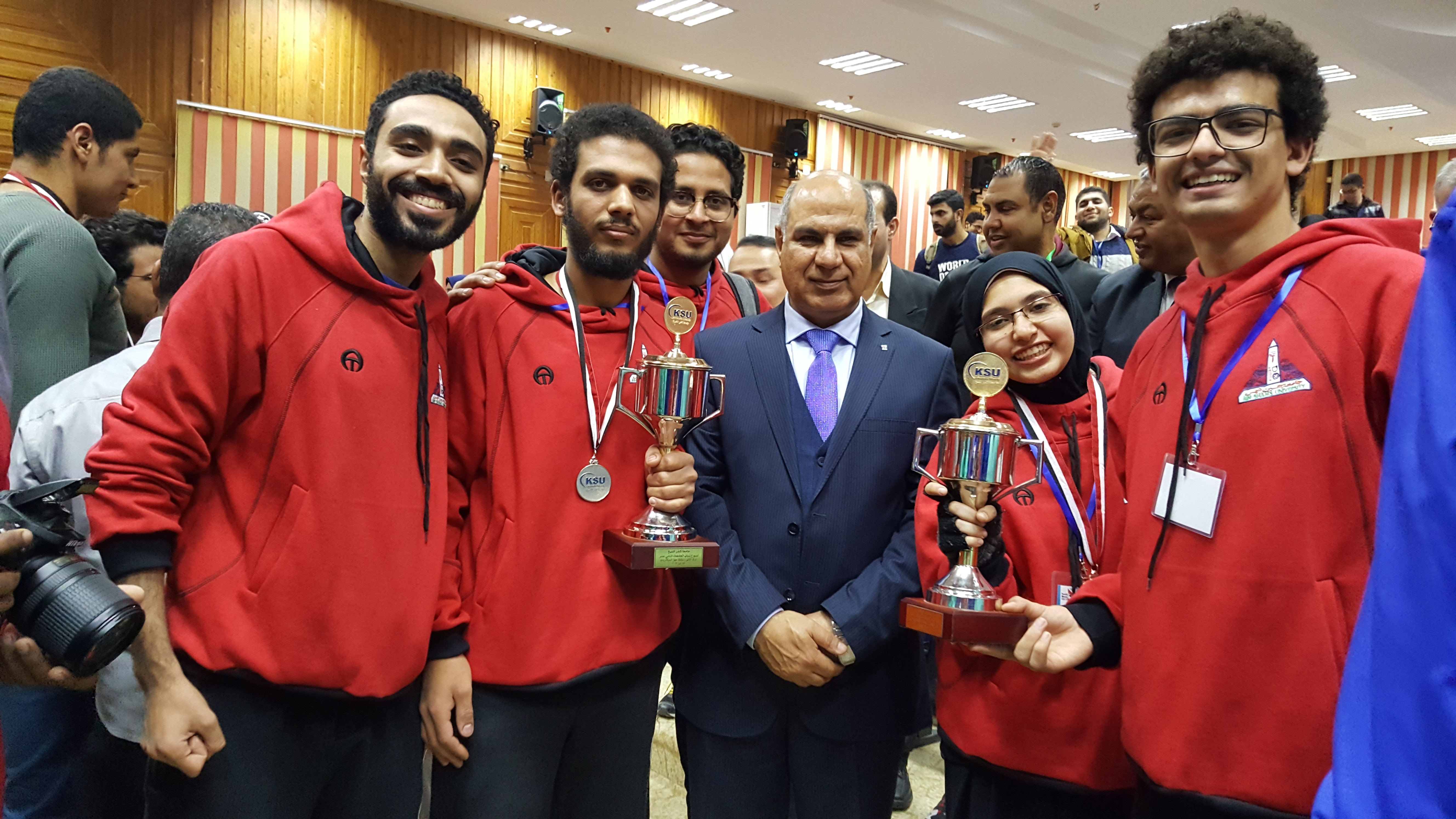 The scientific activity team of Ain Shams University won the second and third place in the university youth week