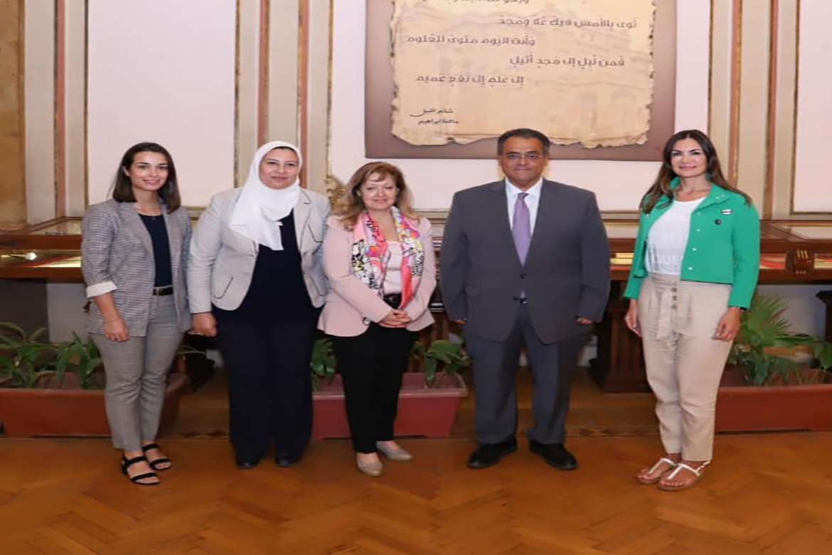 Vice president discusses final preparations before the opening of the first Portuguese language department at Egyptian public universities