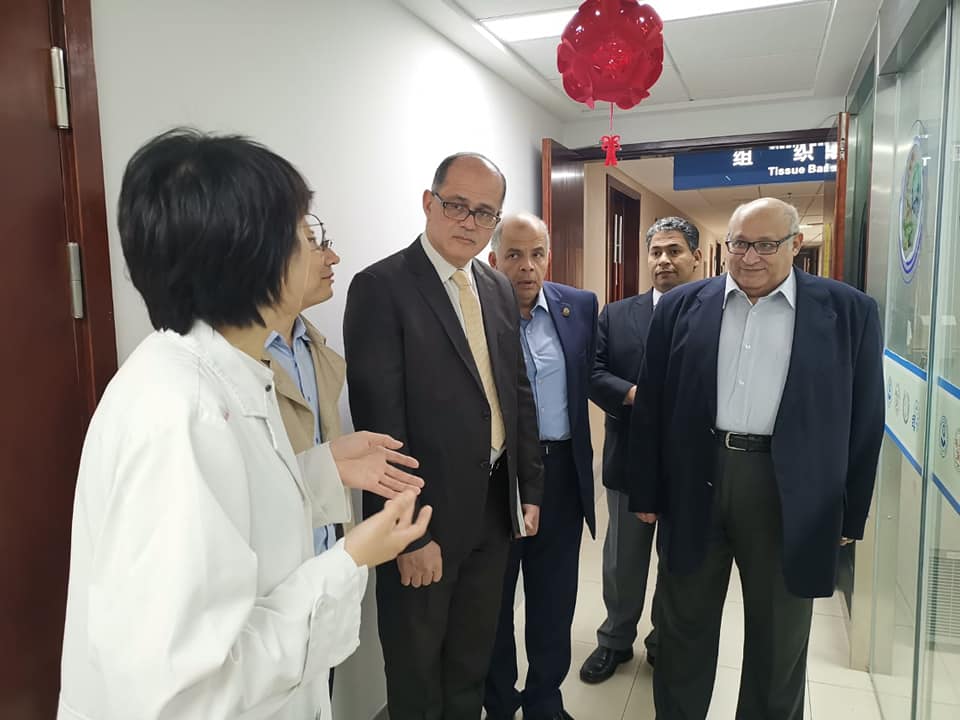 High-level delegation from Ain Shams University visited cancer hospital at Fudan University