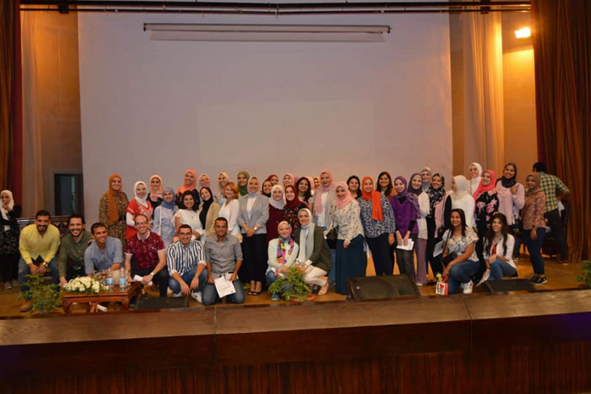 Students of theatrical teams of Ain Shams University enjoy "King Lear" show