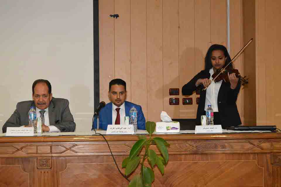 Poet Ahmed Swailm discusses "Arab Cultural Identity in the Age of Globalization" at Faculty of Al Alsun