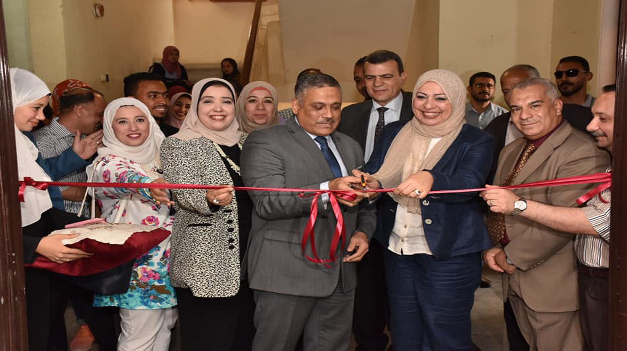 افتتاح مهرجان الفنون التشكيلية الرابع للمتخصصين بجامعة عين شمس