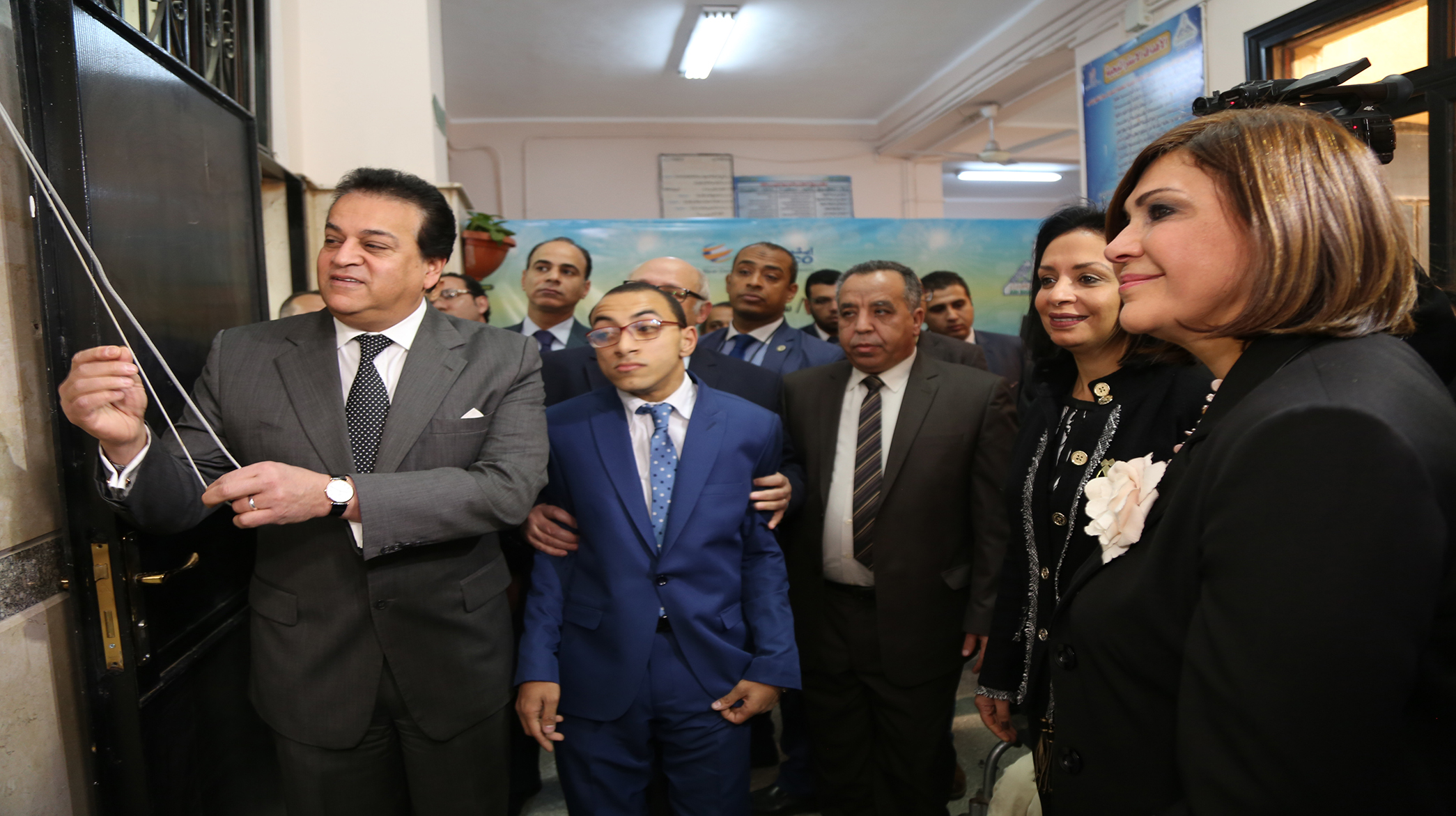 وزير التعليم العالي يفتتح أول قاعة تعليمية للشخصية ذات الإعاقة بآداب عين شمس