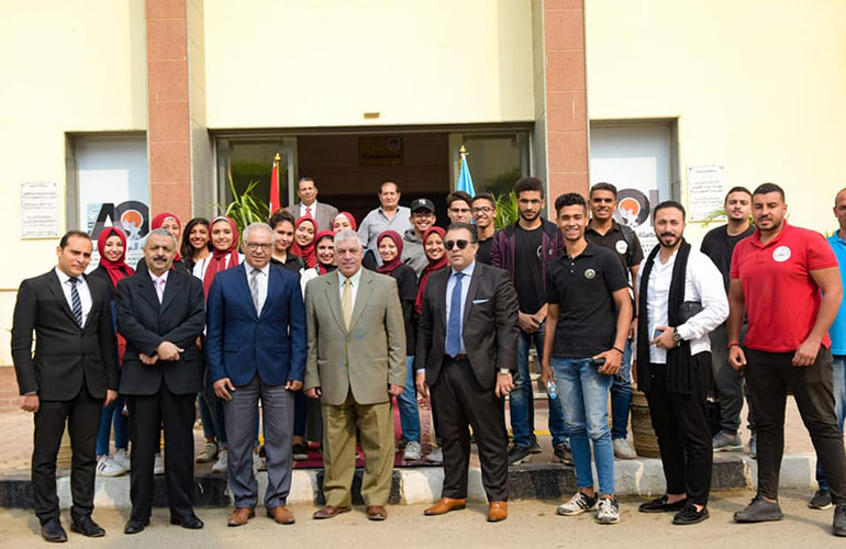 23 من طلاب جامعة عين شمس في زيارة لمصنع سيماف