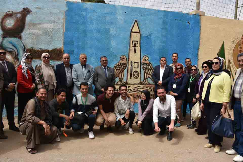 Ain Shams University presents a 100-meter mural to Minya Governorate