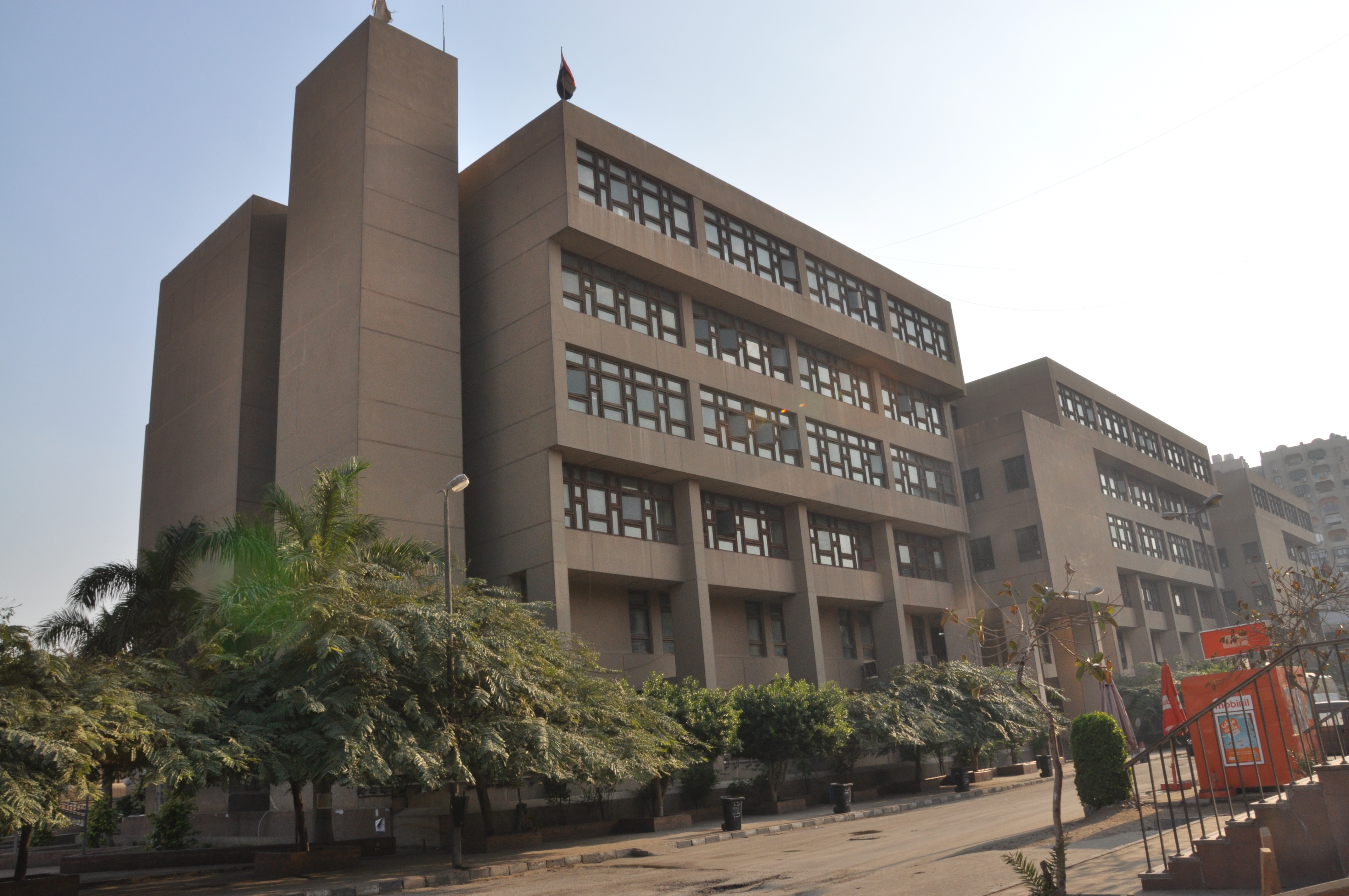 The Dean of Faculty of Al-Alsun conducts an inspection tour of the committees on the second day of the fourth-year exams