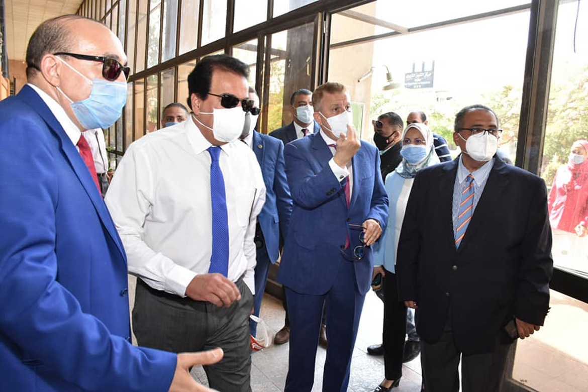 Minister of Higher Education and President of the University visited the final years exams at the Faculty of Education