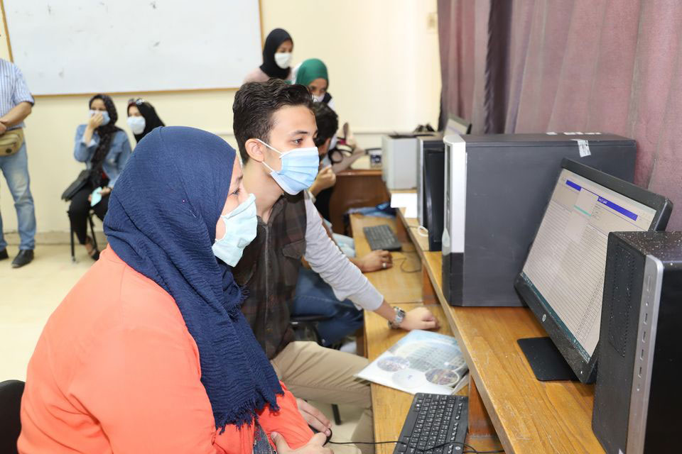 2,353 students flocked to the electronic coordination labs at Ain Shams University to coordinate the first phase