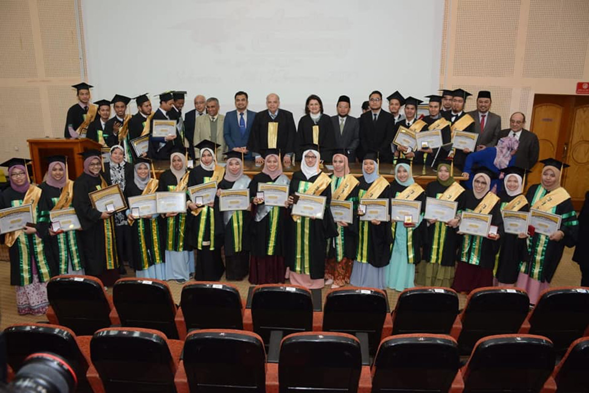 The Faculty of Medicine celebrates the graduation of 73 Malaysian students