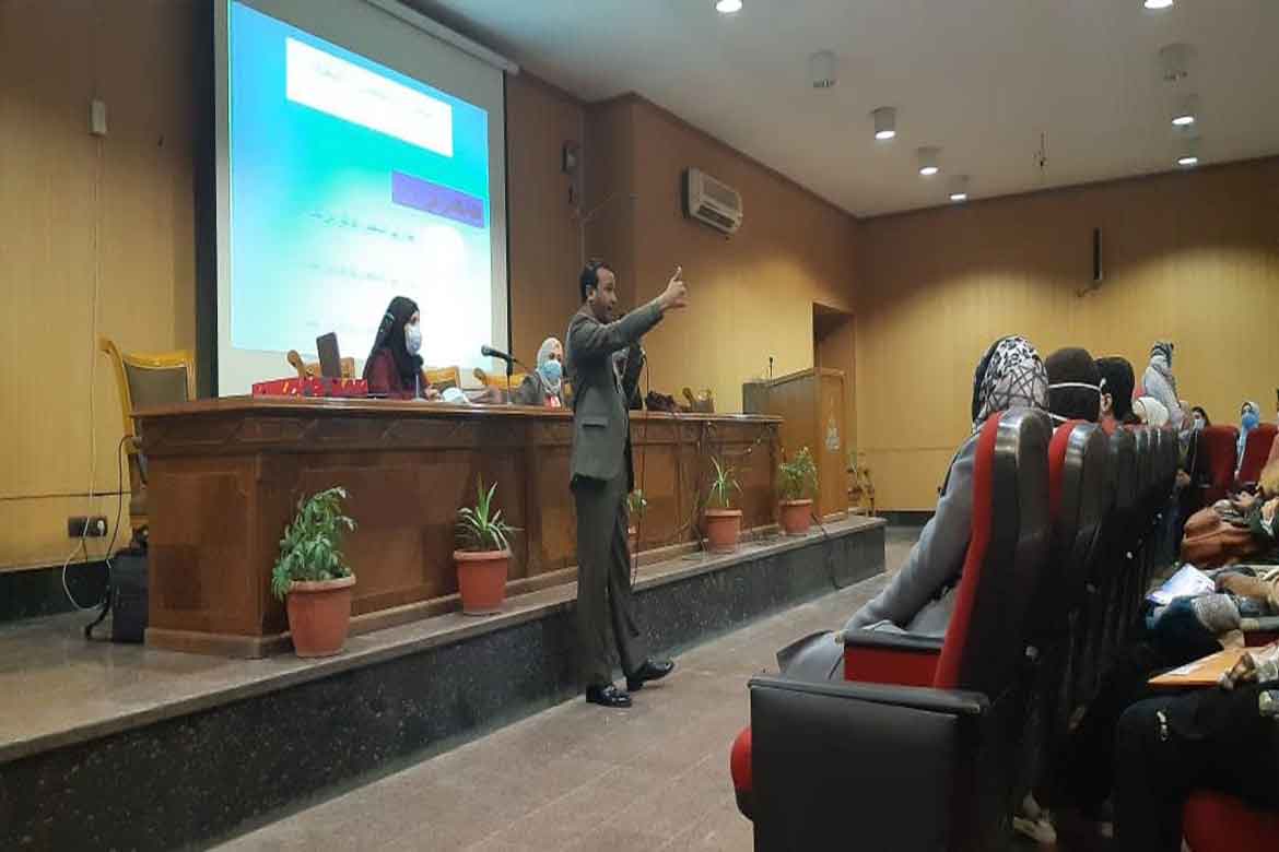 "Self-confidence and the fundamentals of the labor market" ... Seminar at Faculty of Al-Alsun