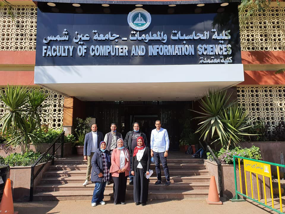 The Faculty of Computers hosts the software industry experts on the introductory day in the departments of the faculty