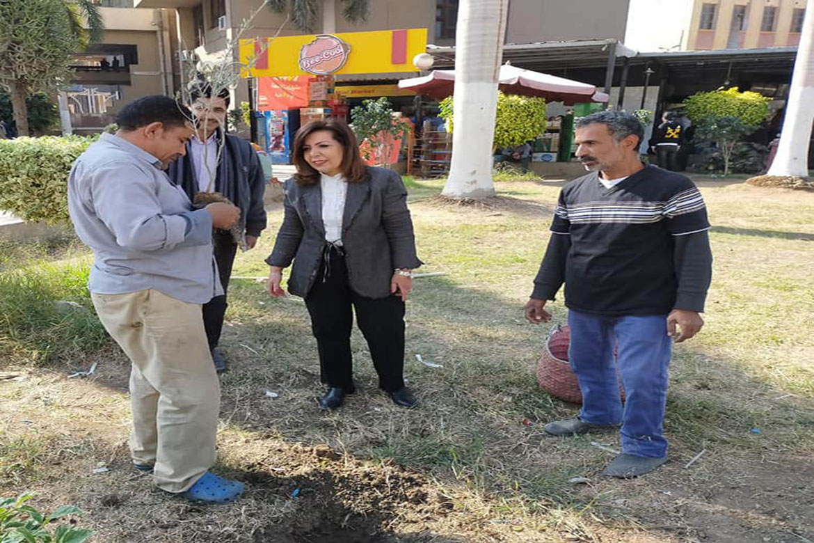 Faculty of Al-Alsun participates in the "Live Green" initiative