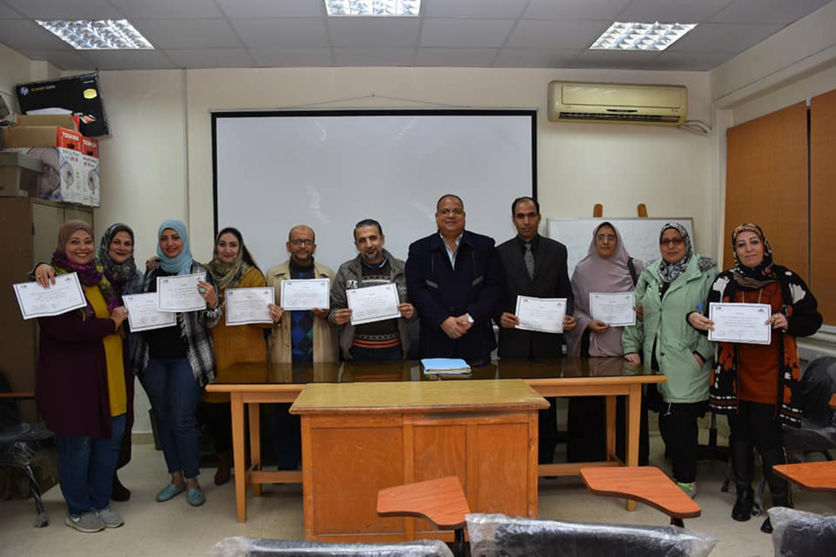 Art of dealing with others is a training course for the administrative apparatus of Ain Shams University
