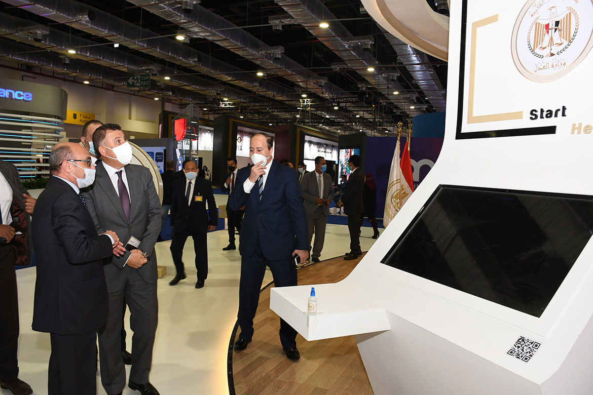 The University President visits the Ministry of Justice pavilion at the Cairo International Information and Communication Technology Exhibition