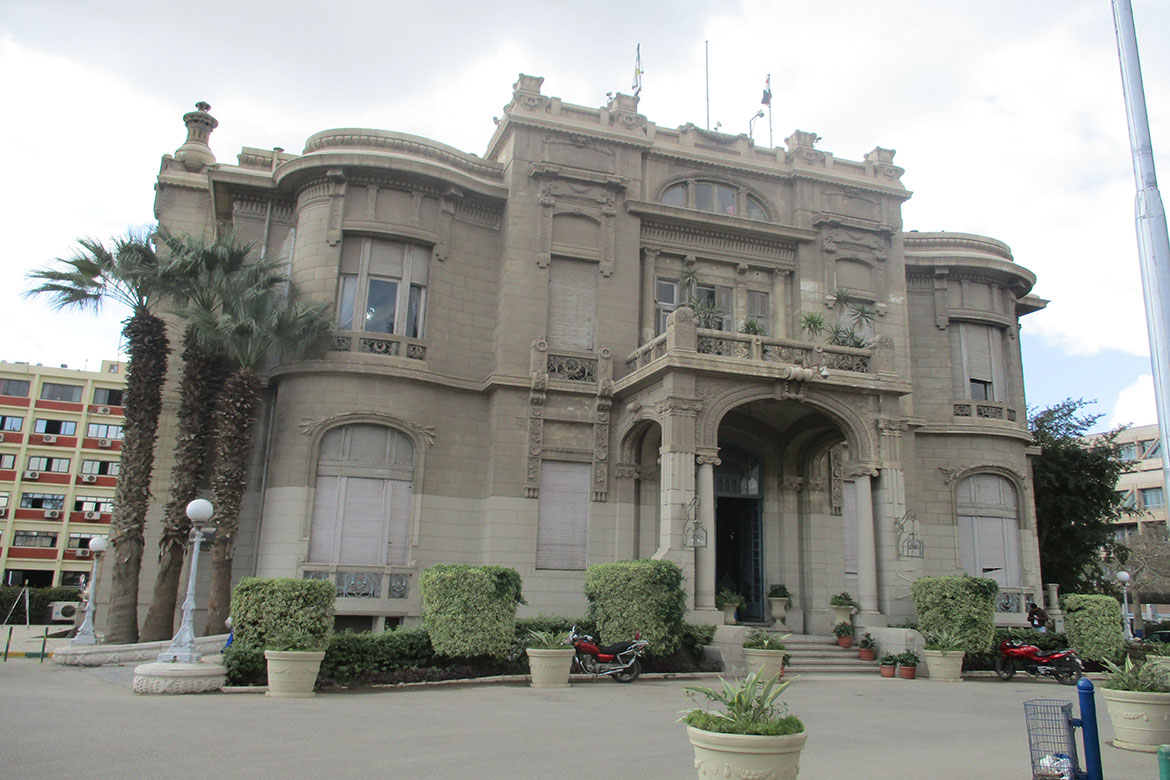 الجامعة تتعاقد مع الشركة المصرية للاتصالات لتوفير خدمات غير مسبوقة لطلابها