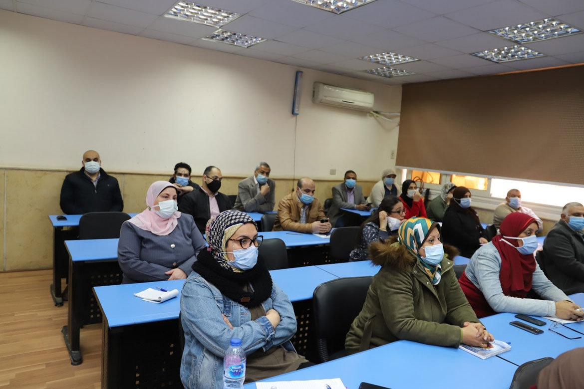The start of the training course for employees of financial units at Ain Shams University