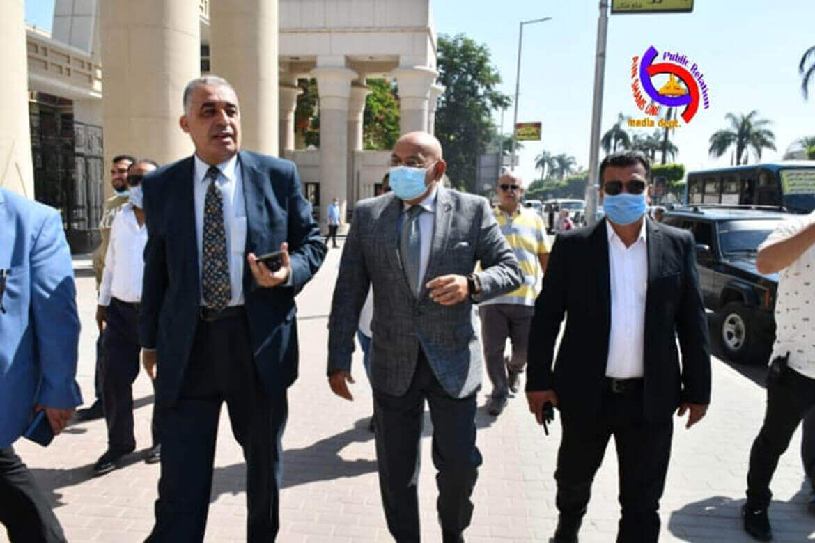 The Vice President of Ain Shams University and the President of Al-Waili neighborhood are inspecting the development work of the university