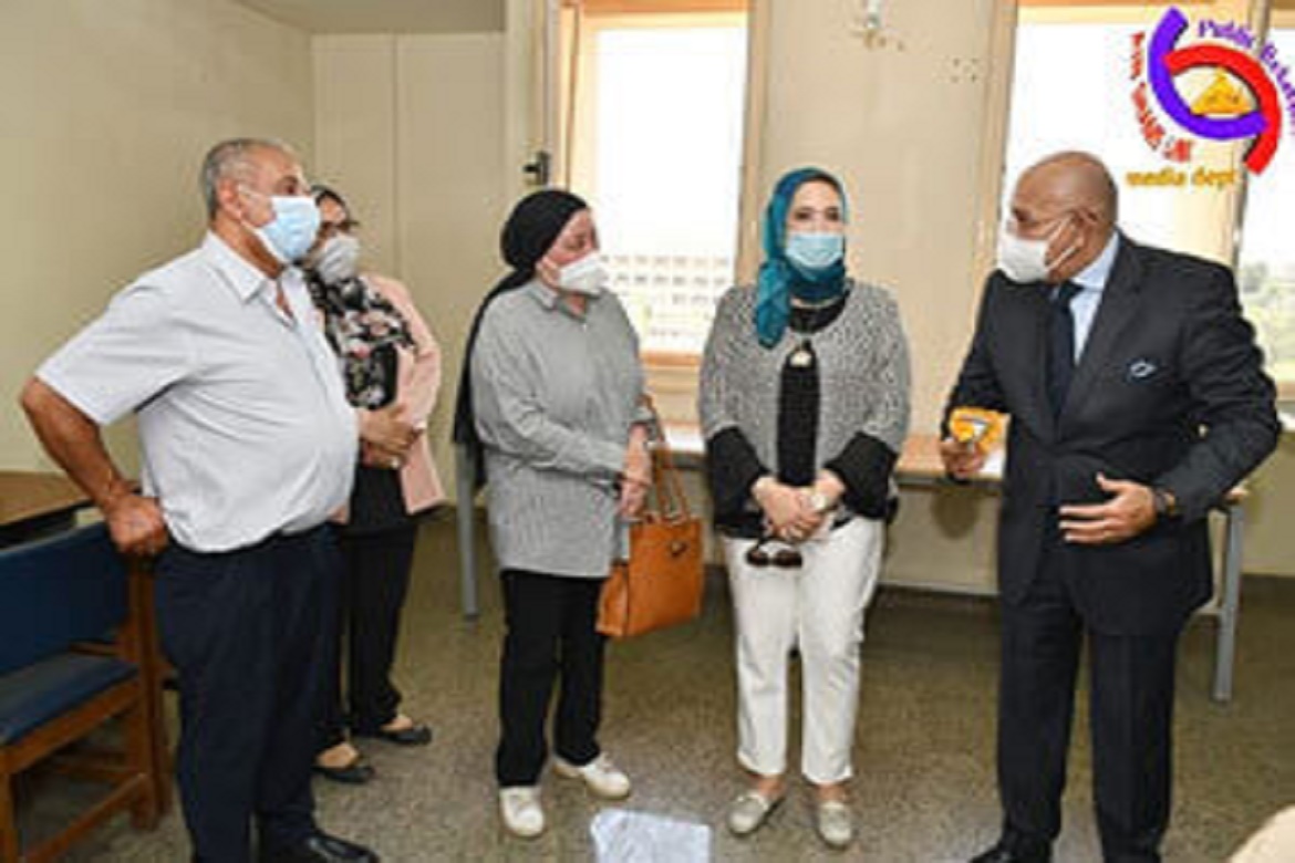 Vice President of Ain Shams University for Community Service and Environmental Development inaugurates a (Raven) test room at the Faculty of Graduate Studies for Childhood