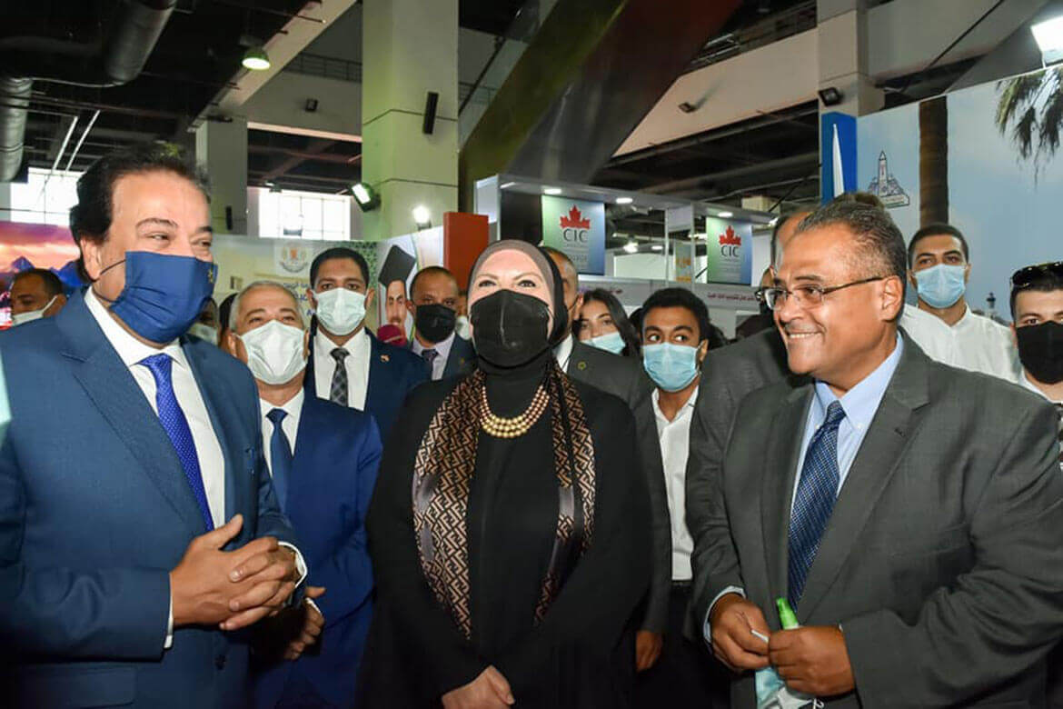 The opening of the pavilion of Ain Shams University participating in the fifth round of Akhbar Al-Youm Fair of higher education