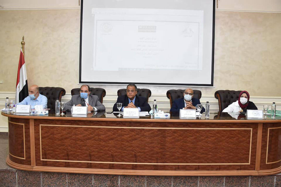 The Vice President of the University witnesses the honoring of the Council of the Faculty of Science for its professors who received the Nile, State and University Appreciation Awards