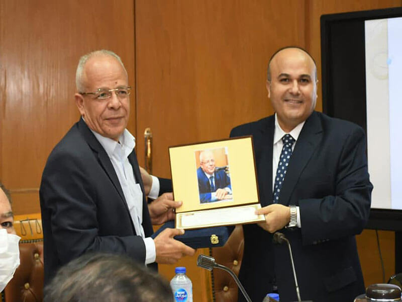 In its first session during the new academic year, the Faculty of Law Board headed by Prof. Dr. Muhammad Safi honors Prof. Dr. Nagy Abdel Momen