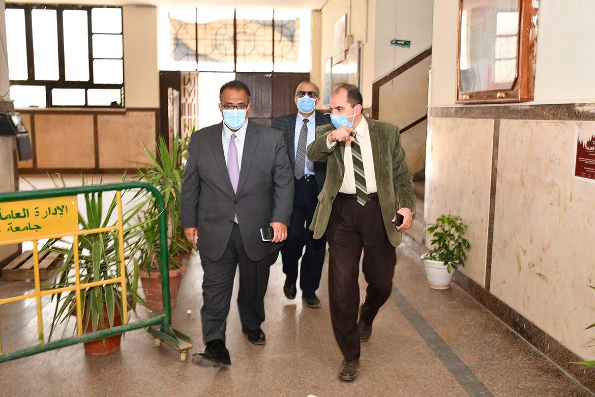 An inspection tour of the Vice President of Ain Shams University in the Faculties of Science and Computers