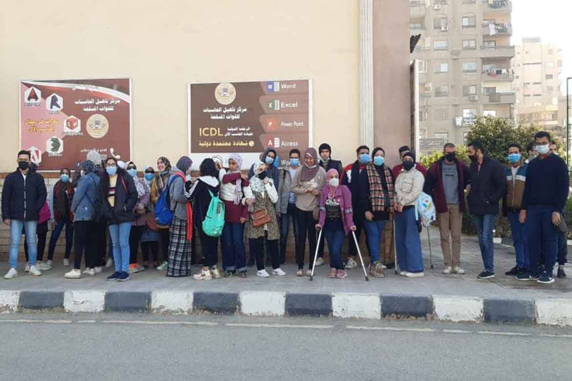 50 طالبًا من ذوي الإعاقة بالجامعة يشاركون في منحة مركز تأهيل الحاسبات بالقوات المسلحة