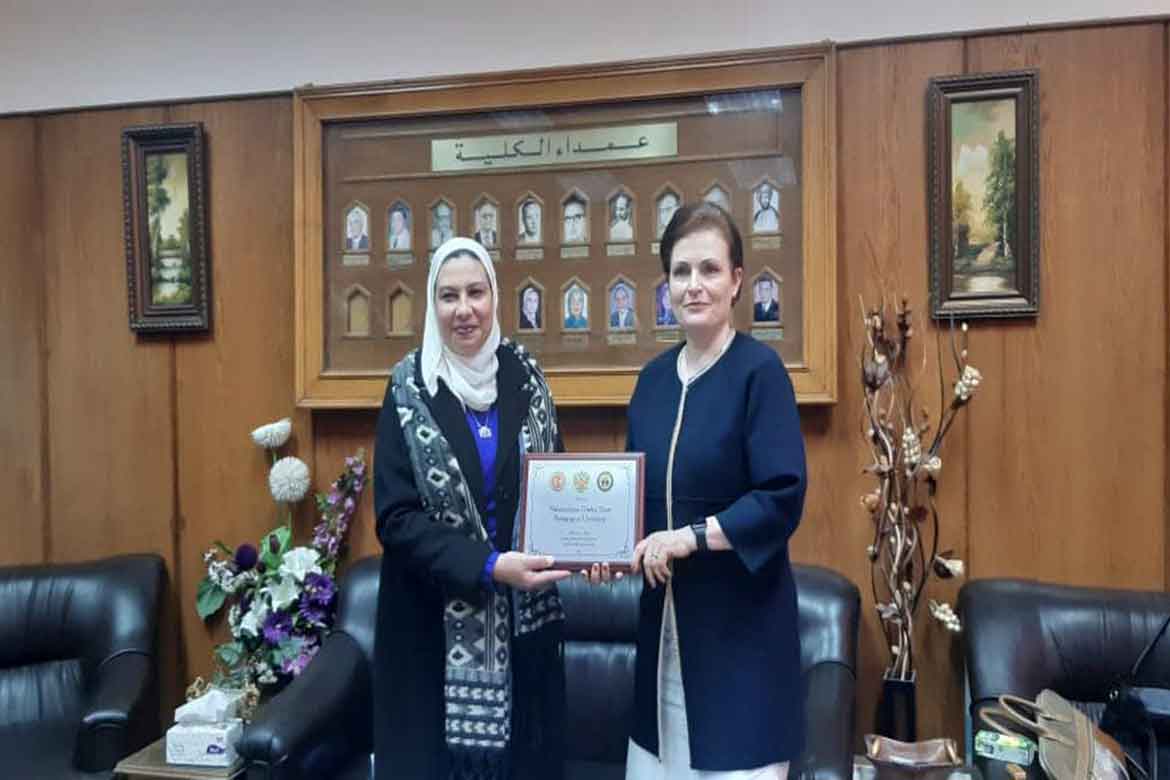 The Dean of Faculty of Al-Alsun receives a Russian delegation to discuss prospects for joint cooperation