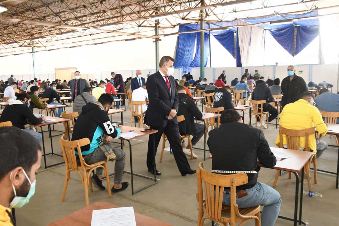 The President of Ain Shams University inspects the exams at the Faculty of Law and confirms the commitment to social distancing