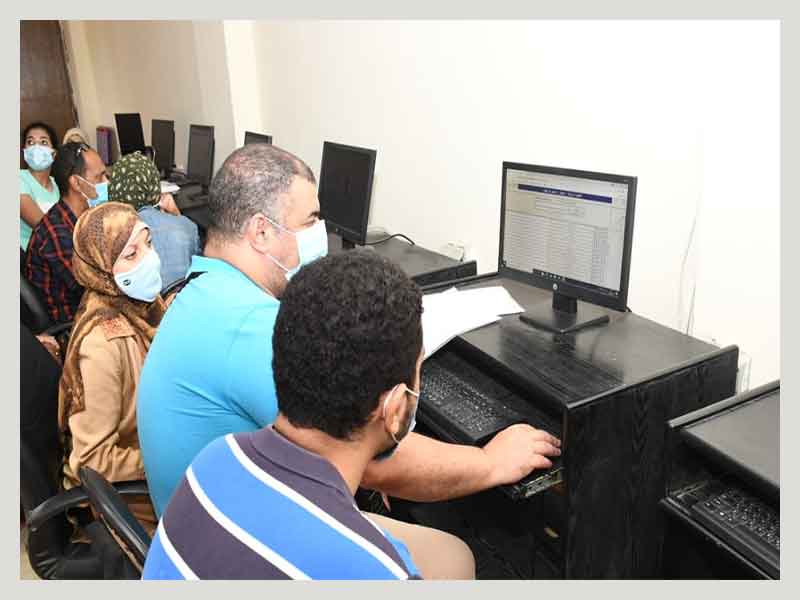 The laboratories of the Faculty of Agricultural receive students with the start of coordination for the second phase