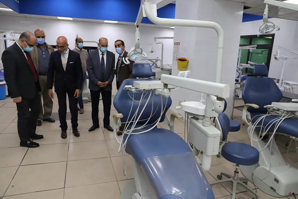 The Vice President of the University inspects the examinations at the Faculty of Dentistry