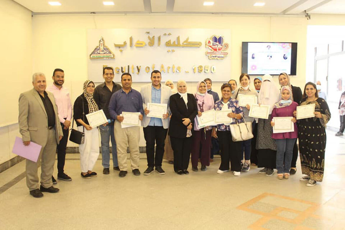 The Community Service and Environmental Development Sector at Faculty of Arts honors the distinguished participants in the literacy initiative