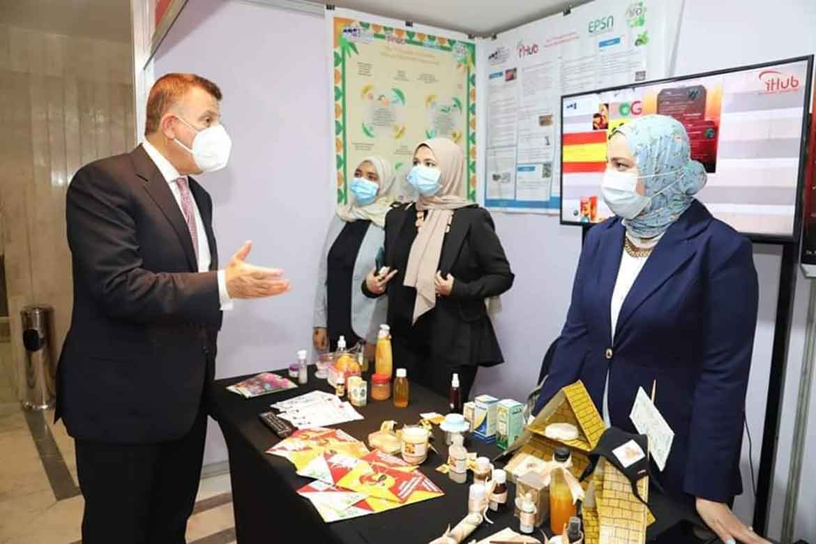 Natural antiseptics for the skin at the Faculty of Pharmacy exhibition at the activities of the education and students sector