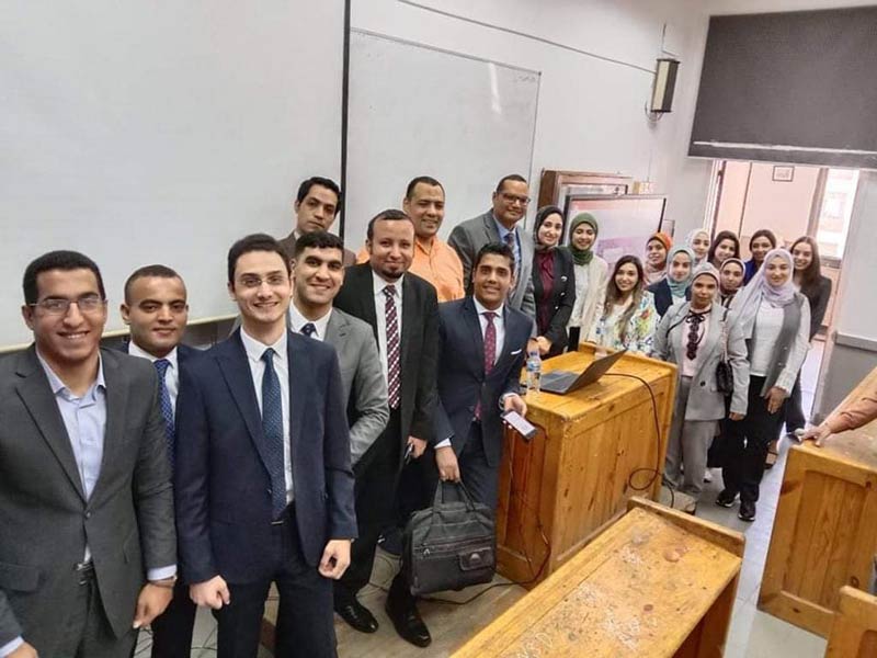 The Faculty of Law organizes a workshop to introduce the programs of foreign scholarships and grants in cooperation with the Scholarship Welfare Office
