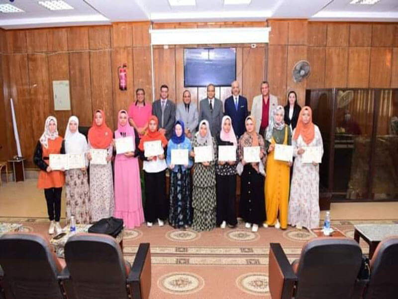 The Minister of Higher Education reviews a report on the achievements of universities in eradicating illiteracy