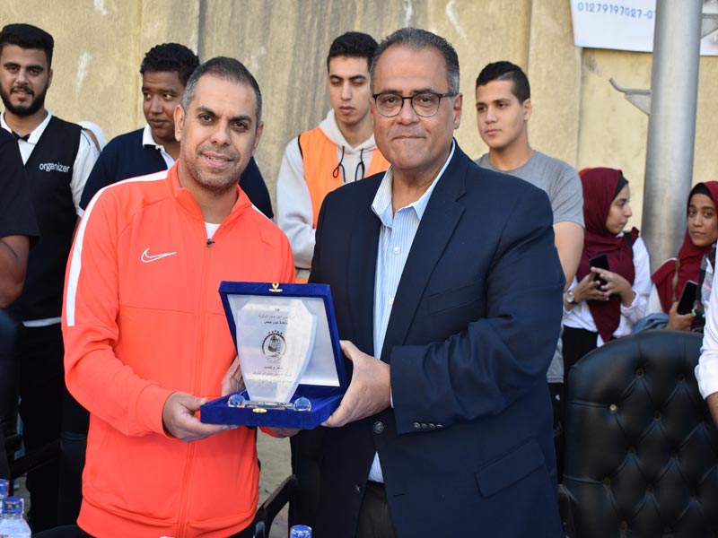 The Vice President of Ain Shams University honors the first-place winners of the Seventh Family Cup for Egypt