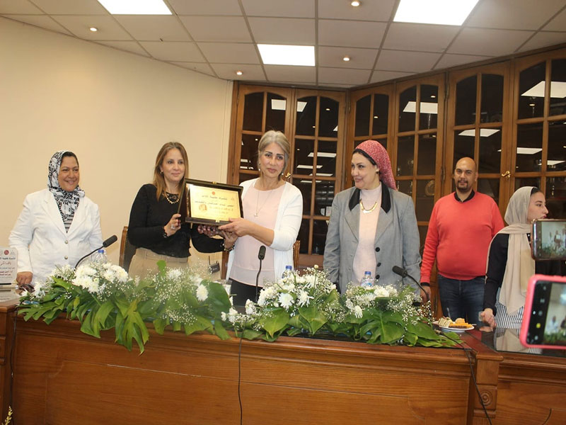 The Faculty of Arts honors the mothers of students of determination and female workers in the presence of the artist Sawsan Badr