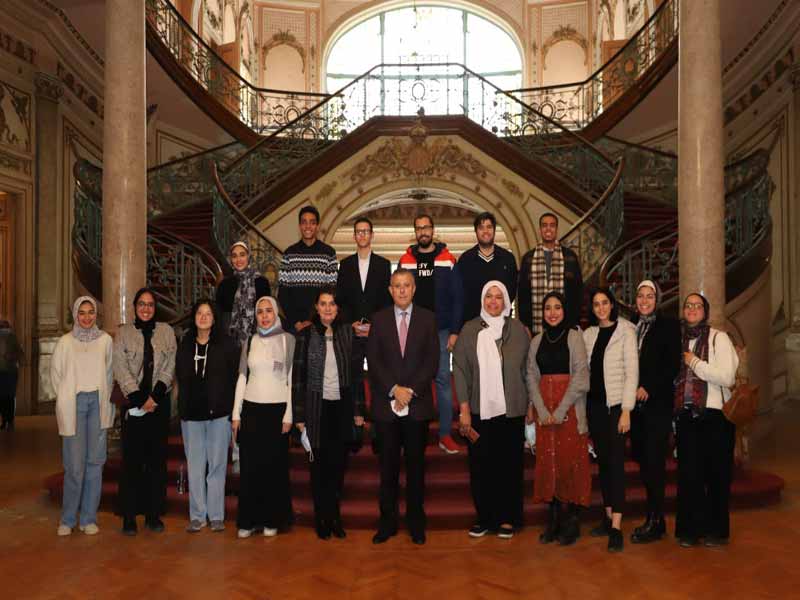 رئيس جامعة عين شمس يقرر سفر طلاب الجامعة الموهوبين لزيارة معرض إكسبو دبي ٢٠٢٠