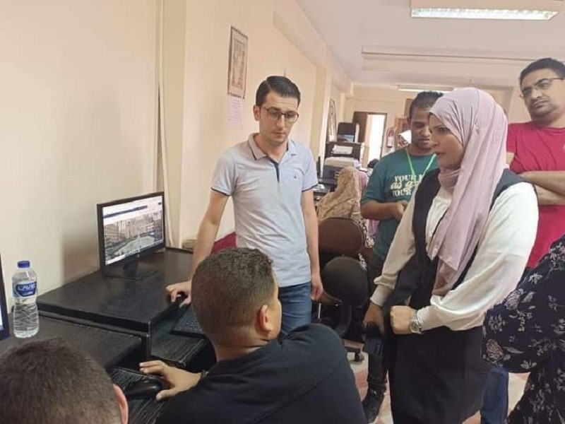 The Dean of the Faculty of Girls visits the electronic coordination lab for the second stage