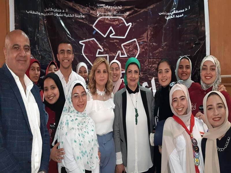 تكريم مجلس اتحاد آداب عين شمس في حفل ختام الأنشطة الطلابية للعام الجامعي الجاري