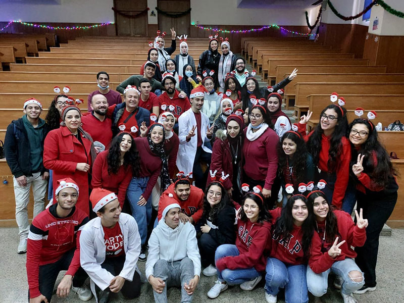 طلاب جامعة عين شمس يحتفلون بالعام الجديد بطريقتهم الخاصة