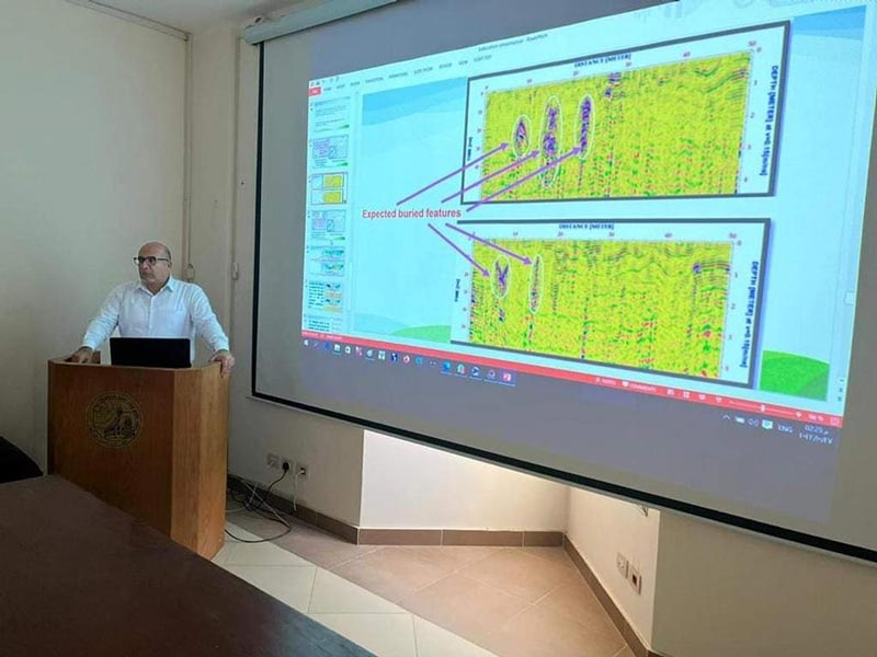 طلاب المستوى الثاني بقسم علوم الآثار والحفائر بآثار عين شمس في زيارة للمعهد القومي للبحوث الفلكية والجيوفيزيقية ضمن تدريبهم الميداني والعملي