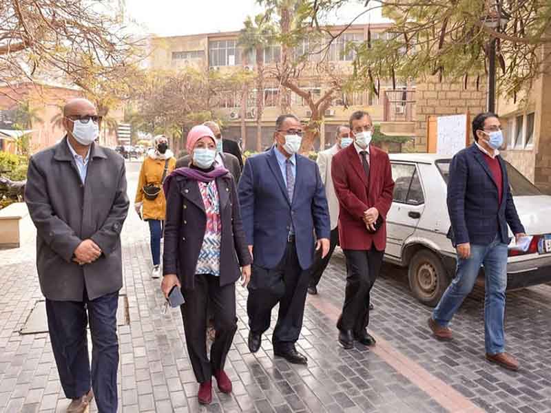 Vice President of Ain Shams University for Education and Student Affairs inspects the examination panels at the Faculty of Education