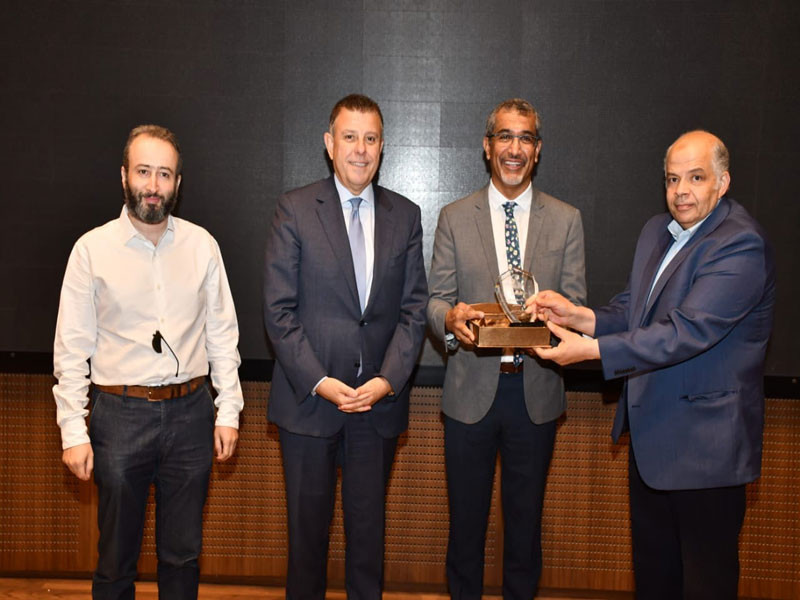 Director of the Center of Global Health and Social Responsibility at the University of Minnesota, USA, on a visit to the Faculty of Medicine