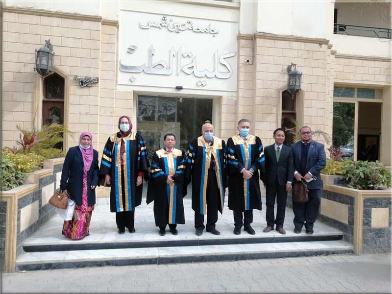 The Ambassador of Malaysia in Cairo and the Dean of the Faculty of Medicine witness the graduation of the 8th batch of Malaysian students at the Faculty of Medicine at Ain Shams University