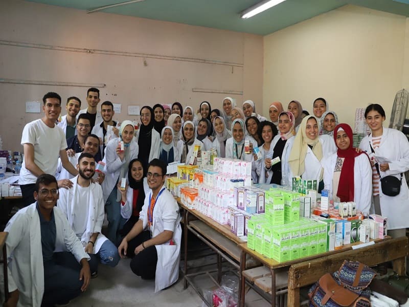 The Faculty of Pharmacy concludes the activities of the comprehensive medical convoy for the people of Al-Zawiya Al-Hamra at Muhammad Farid Preparatory School for Girls