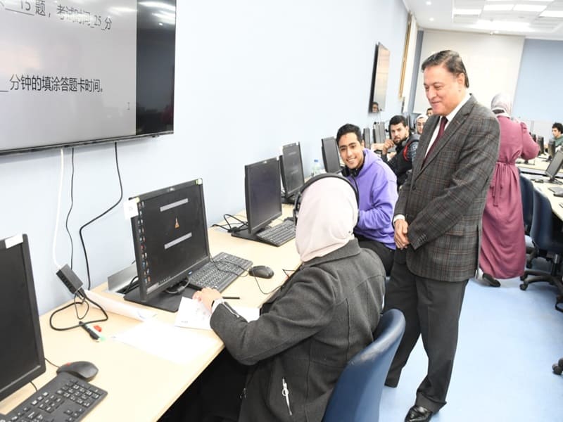The Confucius Institute holds the international test to determine the level of the Chinese language HSK and HSKK in the electronic examination halls of the Faculty of Medicine