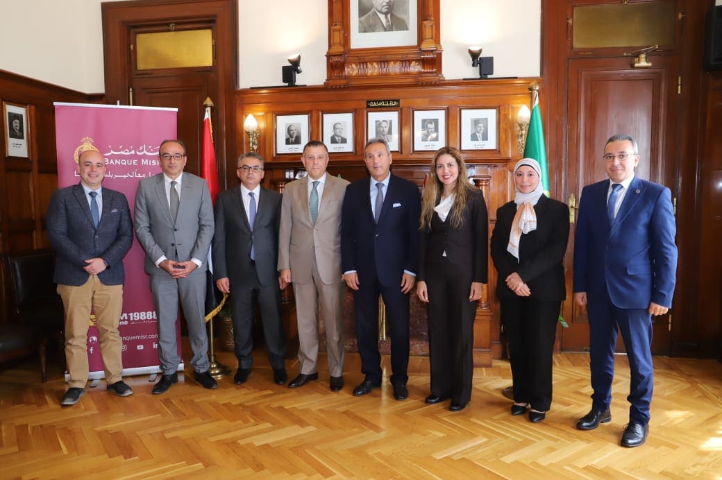 A cooperation protocol between Ain Shams University and Banque Misr to develop ward 10 in the combined care at El Demerdash Hospital, at a value of 110 million pounds.